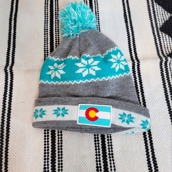 COLORADO FLAG POM POM BEANIE - Picture 1 of 5